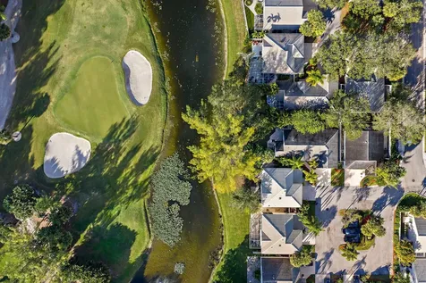 11 Admirals Court Palm Beach Gardens FL 33418