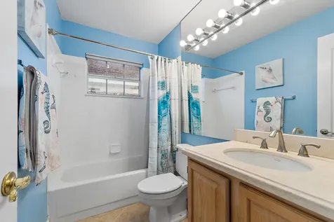 11 Admirals Court Palm Beach Gardens FL 33418