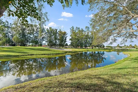 11 Admirals Court Palm Beach Gardens FL 33418