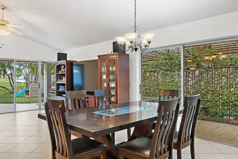 11 Admirals Court Palm Beach Gardens FL 33418