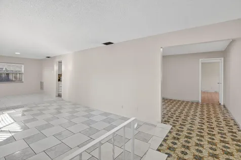 8961 Nw 21st Street Pembroke Pines FL 33024