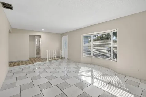 8961 Nw 21st Street Pembroke Pines FL 33024