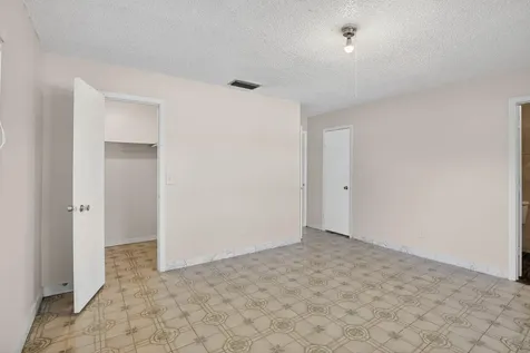 8961 Nw 21st Street Pembroke Pines FL 33024