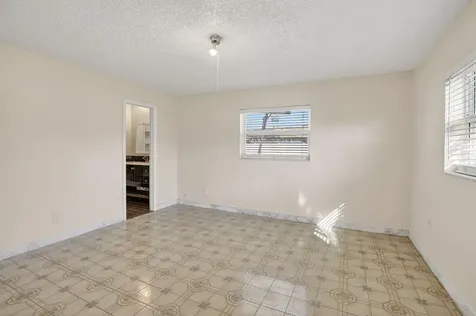 8961 Nw 21st Street Pembroke Pines FL 33024