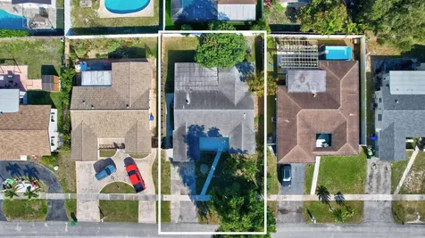 8961 Nw 21st Street Pembroke Pines FL 33024