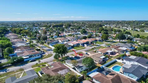 8961 Nw 21st Street Pembroke Pines FL 33024