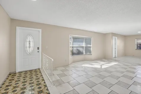 8961 Nw 21st Street Pembroke Pines FL 33024