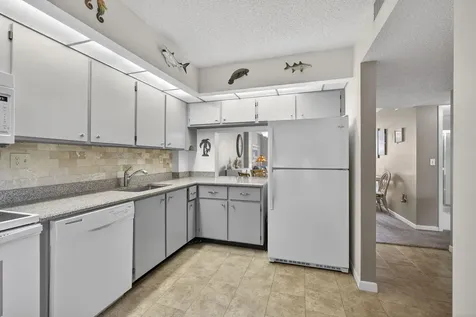 896 N Federal Highway Lantana FL 33462