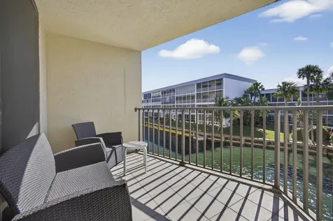 896 N Federal Highway Lantana FL 33462