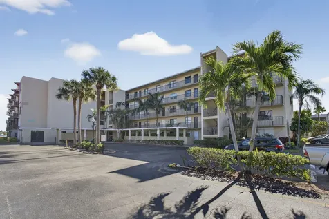896 N Federal Highway Lantana FL 33462