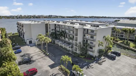 896 N Federal Highway Lantana FL 33462