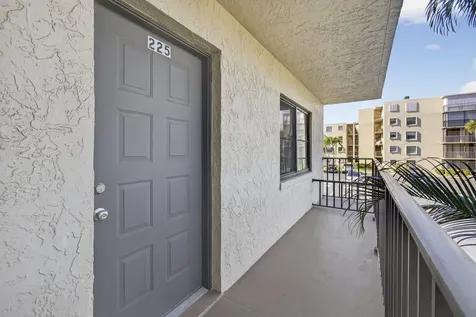 896 N Federal Highway Lantana FL 33462