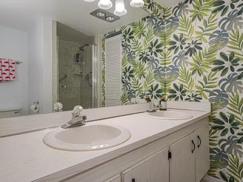 1166 6th Avenue Vero Beach FL 32960