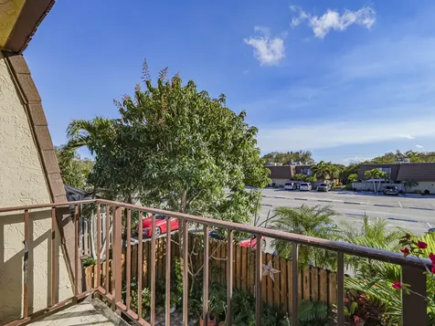 1166 6th Avenue Vero Beach FL 32960