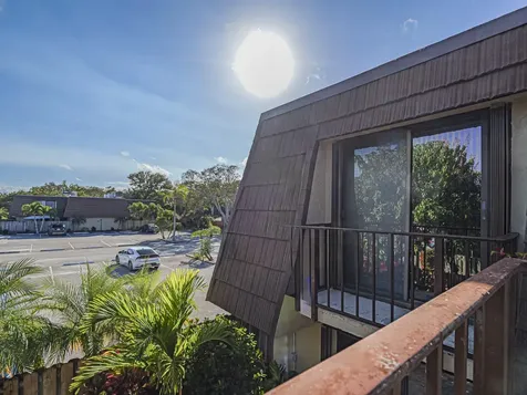 1166 6th Avenue Vero Beach FL 32960