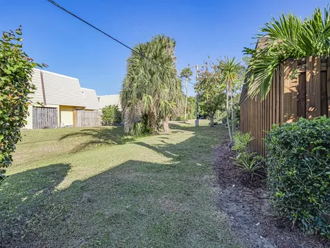 1166 6th Avenue Vero Beach FL 32960