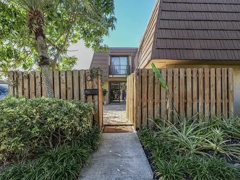 1166 6th Avenue Vero Beach FL 32960