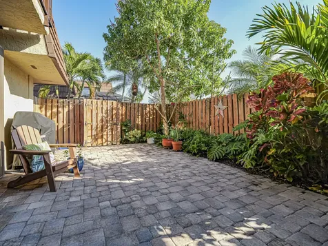 1166 6th Avenue Vero Beach FL 32960