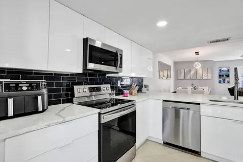 868 Crystal Lake Drive Deerfield Beach FL 33064