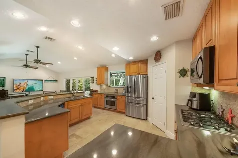 2220 W Pineridge Court Delray Beach FL 33444