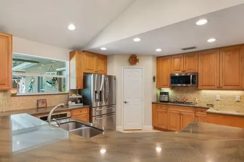 2220 W Pineridge Court Delray Beach FL 33444