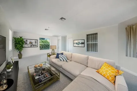 2220 W Pineridge Court Delray Beach FL 33444