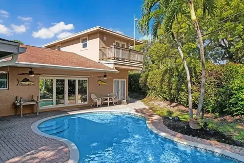 2220 W Pineridge Court Delray Beach FL 33444