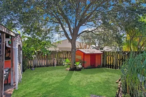 2220 W Pineridge Court Delray Beach FL 33444