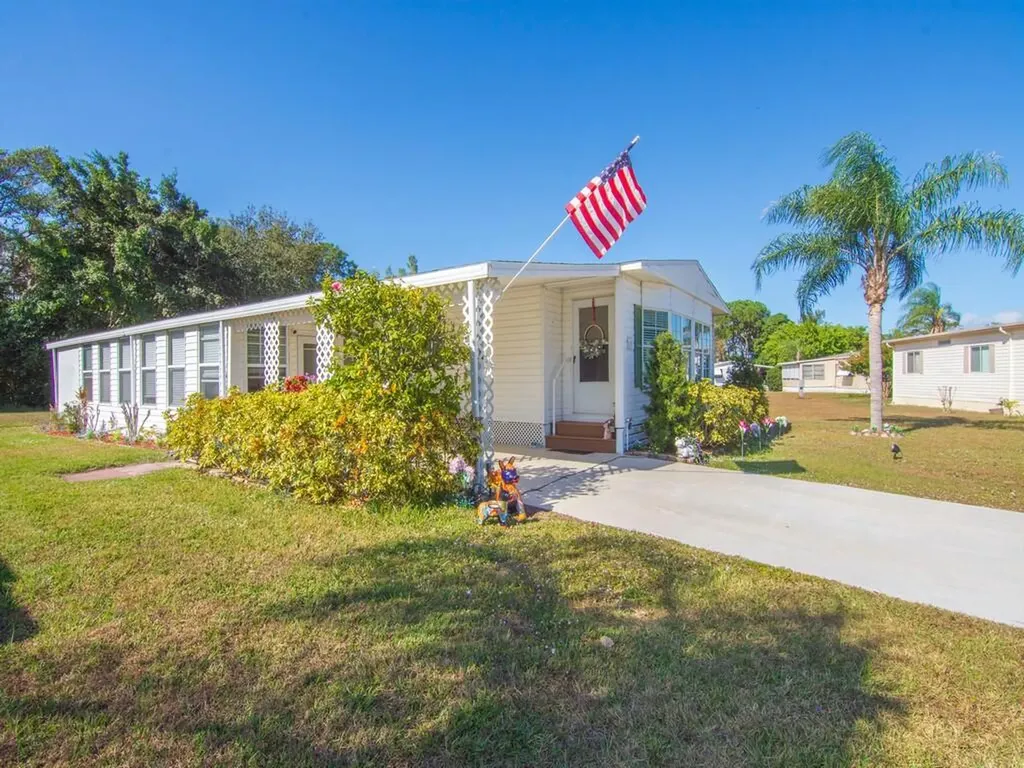 10 Se Iberian Lane Port Saint Lucie FL 34952