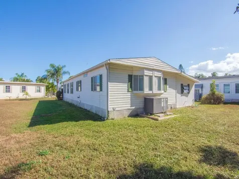 10 Se Iberian Lane Port Saint Lucie FL 34952