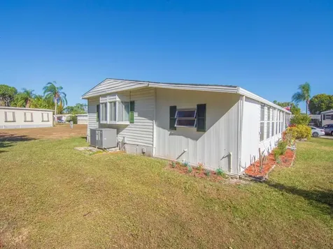 10 Se Iberian Lane Port Saint Lucie FL 34952
