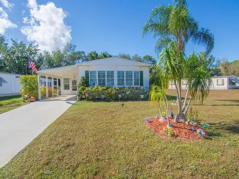 10 Se Iberian Lane Port Saint Lucie FL 34952