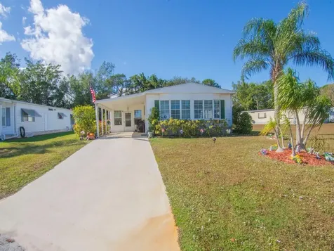 10 Se Iberian Lane Port Saint Lucie FL 34952