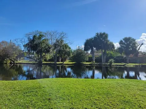 2516 S 19th Street Fort Pierce FL 34982