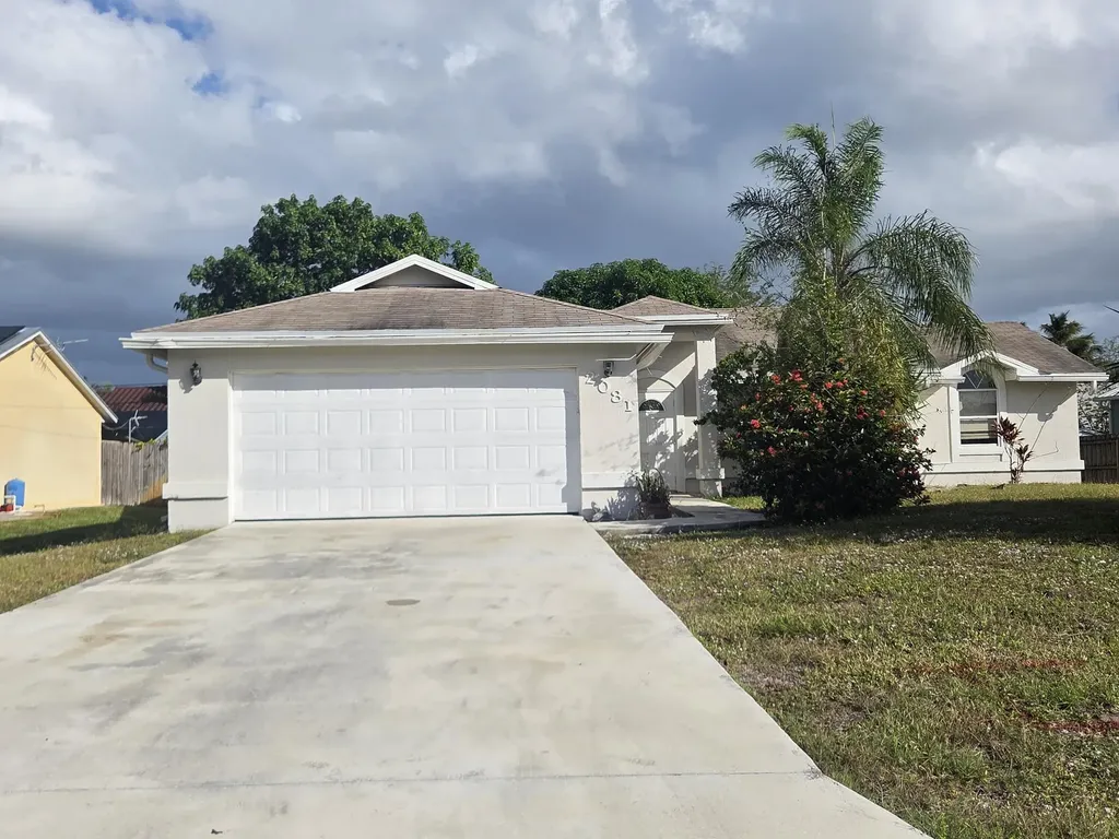 2081 SE Stonecrop Street Port Saint Lucie FL 34984