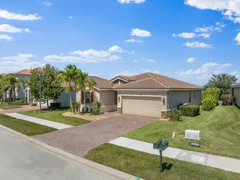 1786 Berkshire Circle Vero Beach FL 32968