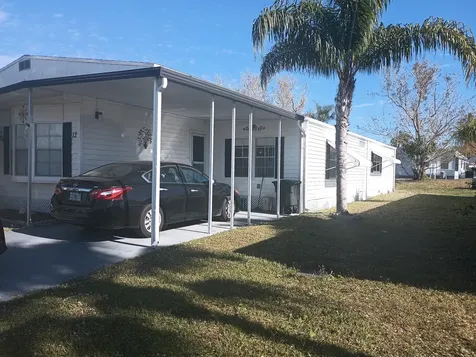 12 Universidad Lane Port Saint Lucie FL 34952