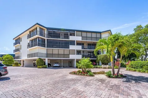 1821 Mooringline Drive Vero Beach FL 32963