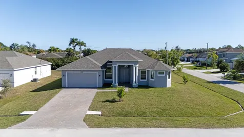 4689 Sw Tacoma Street Port Saint Lucie FL 34953