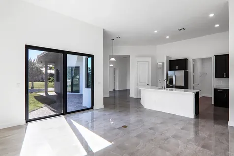 4689 Sw Tacoma Street Port Saint Lucie FL 34953