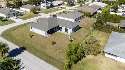 4689 Sw Tacoma Street Port Saint Lucie FL 34953