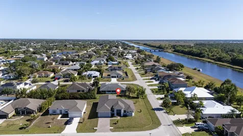 4689 Sw Tacoma Street Port Saint Lucie FL 34953