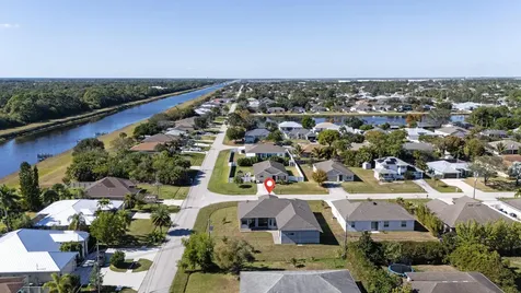 4689 Sw Tacoma Street Port Saint Lucie FL 34953