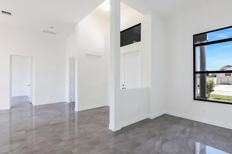 4689 Sw Tacoma Street Port Saint Lucie FL 34953