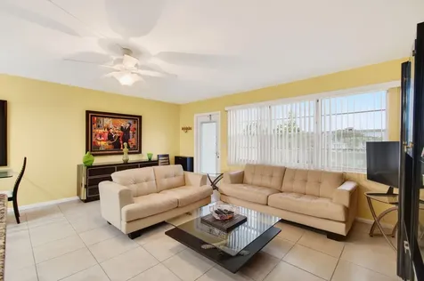 386 Grantham F Deerfield Beach FL 33442