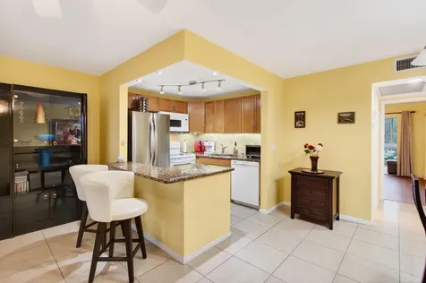 386 Grantham F Deerfield Beach FL 33442