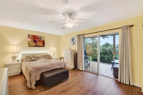 386 Grantham F Deerfield Beach FL 33442