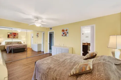 386 Grantham F Deerfield Beach FL 33442