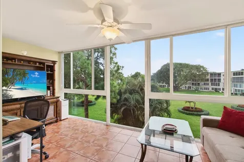 386 Grantham F Deerfield Beach FL 33442