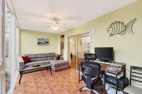 386 Grantham F Deerfield Beach FL 33442